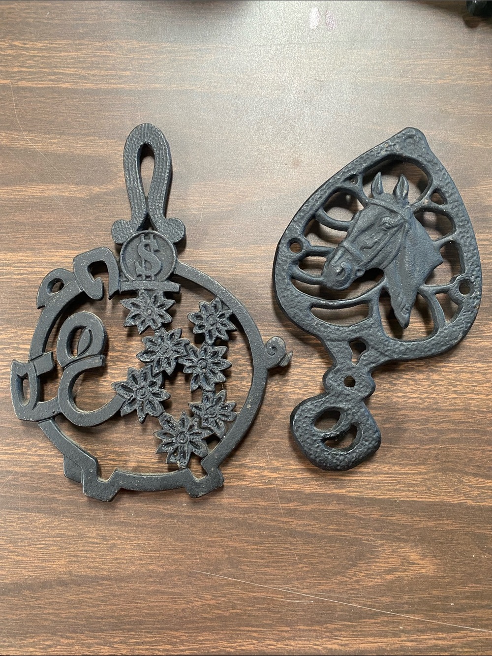 Vintage Cast Iron Horse Head T-48 Emig Trivet & Piggy Bank Trivet Both 3 Legged